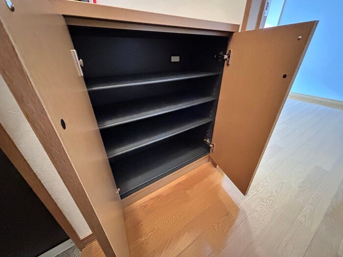 物件内観写真18　(靴箱)