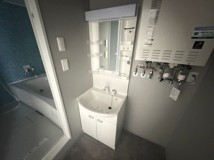 物件内観写真13　(洗面)