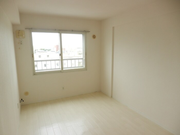 物件内観写真6　(居室)