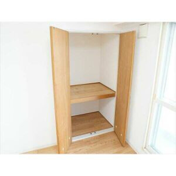 物件内観写真10　(収納)