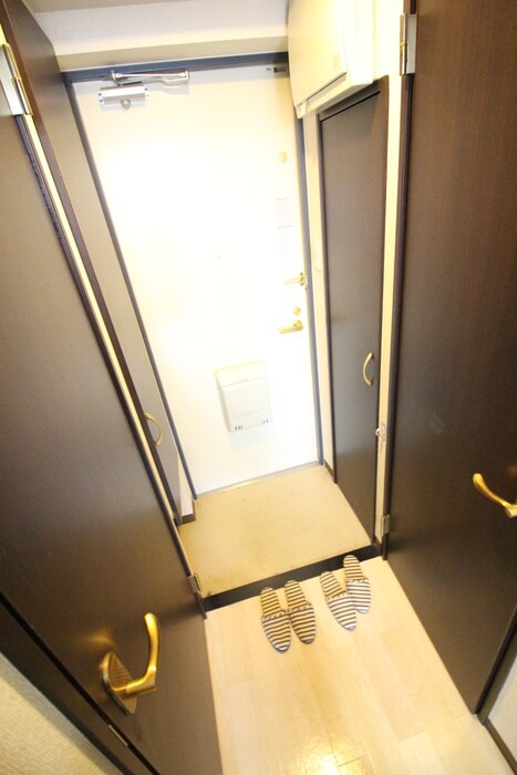 物件内観写真16　(玄関)