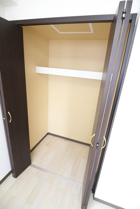物件内観写真18　(収納)