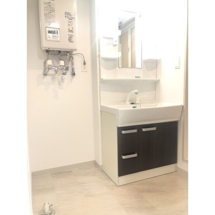 物件内観写真6　(洗面)