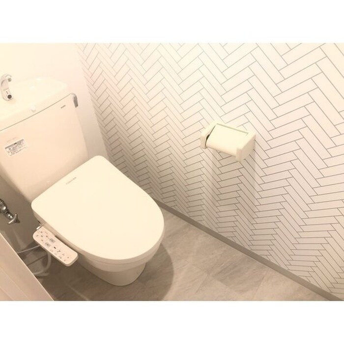 物件内観写真8　(トイレ)