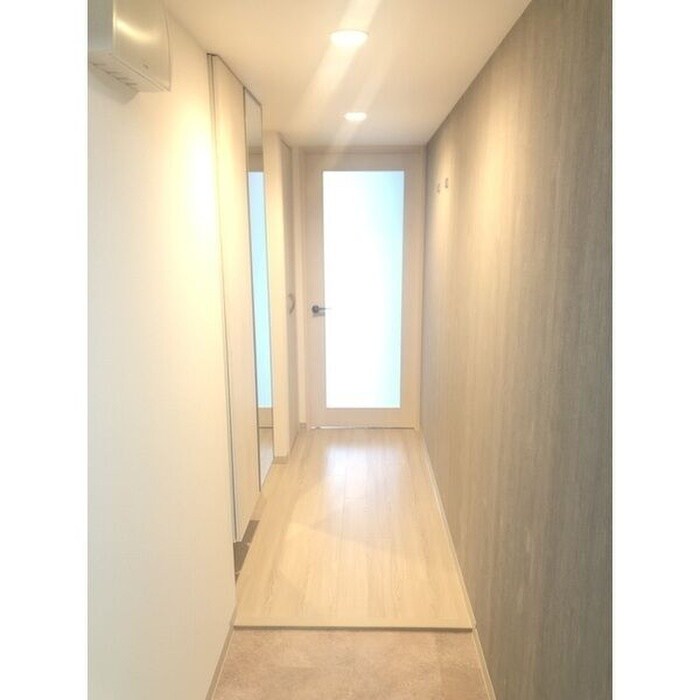 物件内観写真9　(玄関)