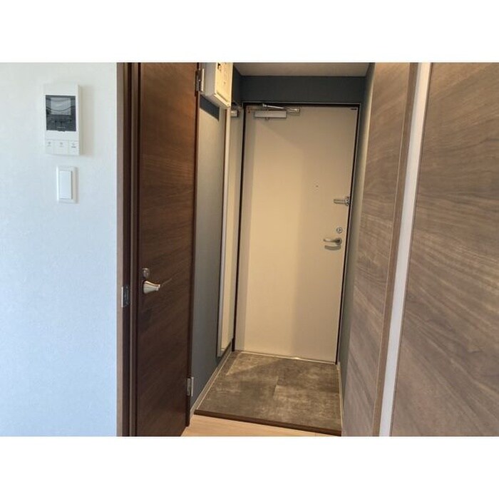 物件内観写真15　(玄関)