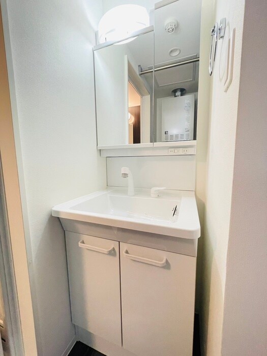 物件内観写真15　(洗面)