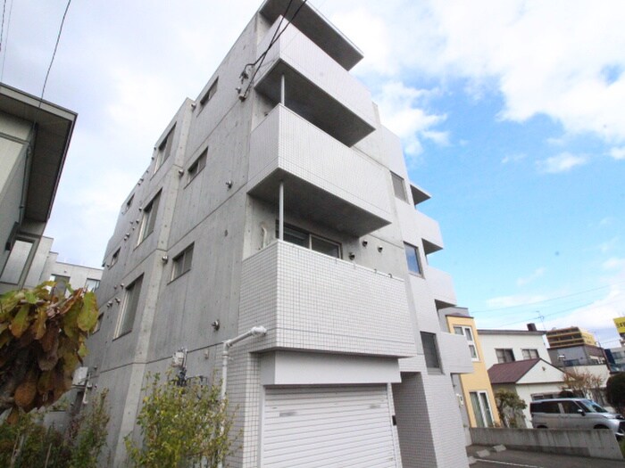 物件外観写真1　(外観写真)