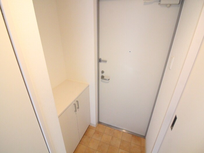 物件内観写真16　(玄関)