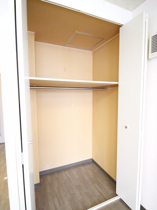 物件内観写真11　(収納)
