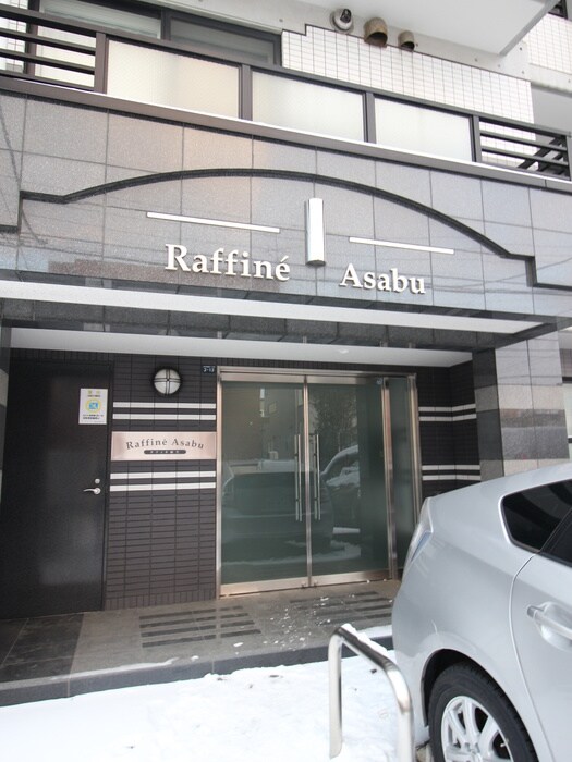 物件外観写真6　(エントランス部分)