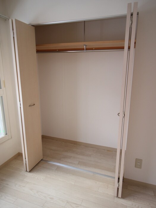 物件内観写真11　(居室)