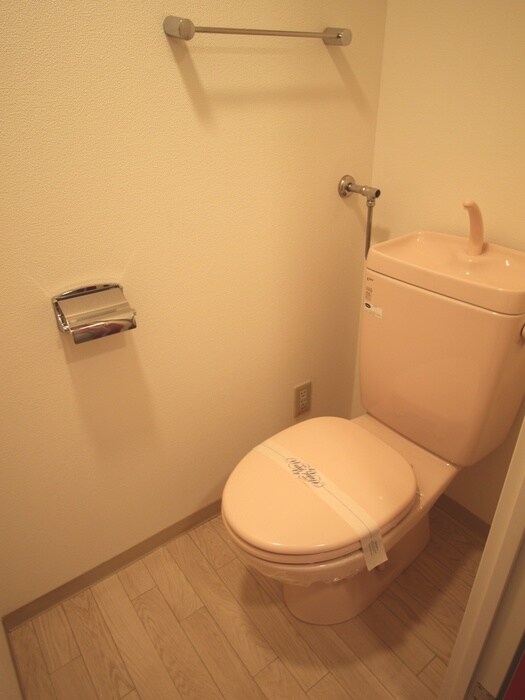 物件内観写真14　(トイレ)