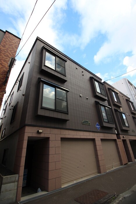 物件外観写真3　(外観写真)