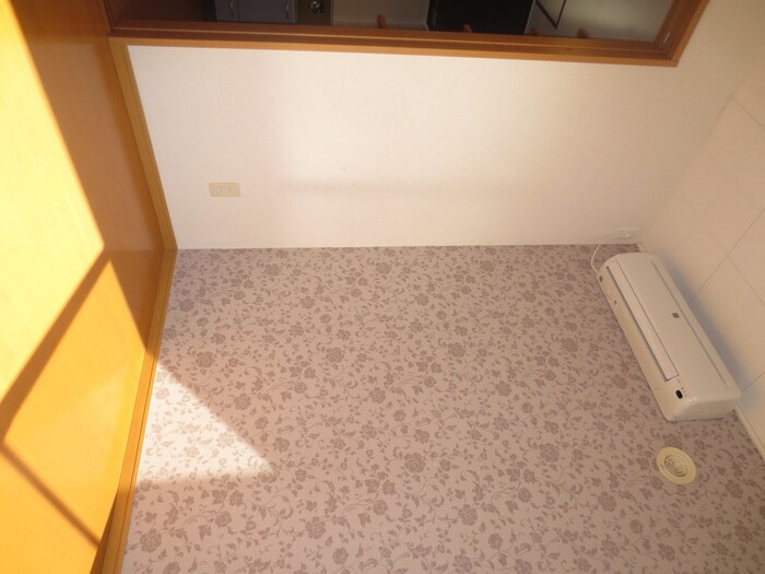 物件内観写真16　(内観写真)