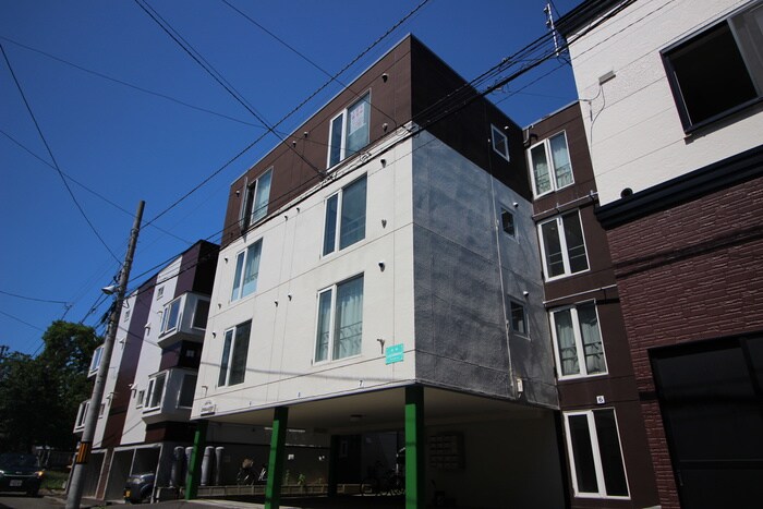 物件外観写真2　(外観写真)