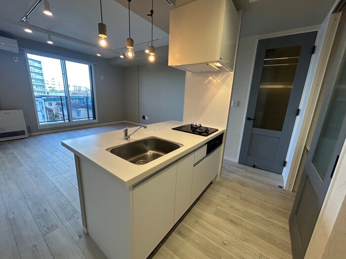 物件内観写真2　(居室)