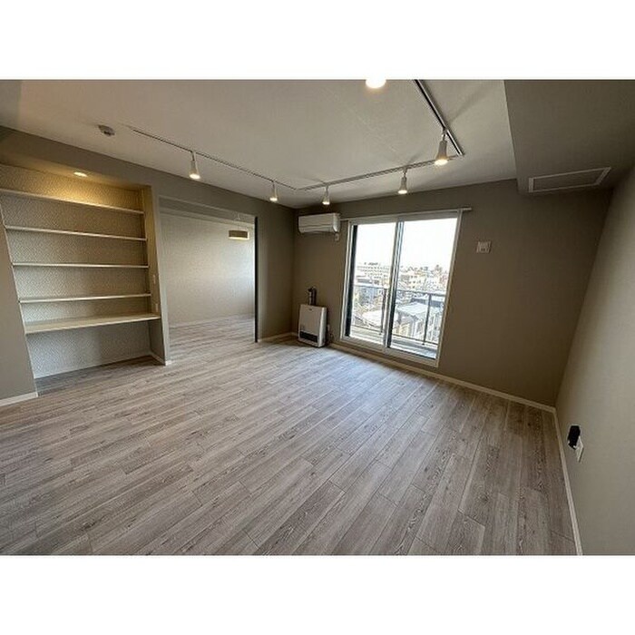 物件内観写真3　(居室)