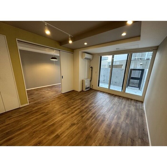 物件内観写真3　(居室)