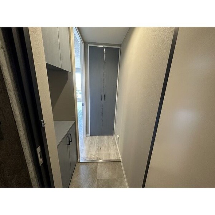 物件内観写真6　(玄関)