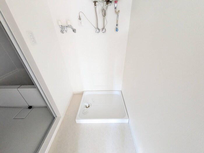 物件内観写真17　(洗濯機置場)