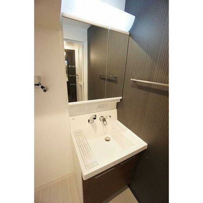 物件内観写真9　(洗面)