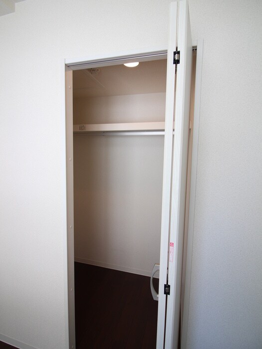 物件内観写真11　(収納)