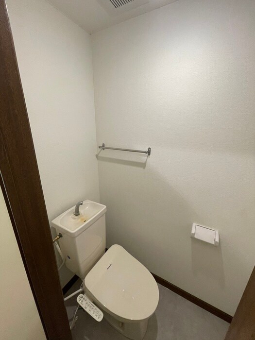 物件内観写真13　(トイレ)