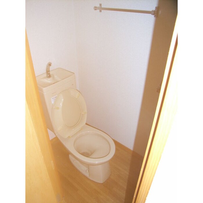 物件内観写真13　(トイレ)