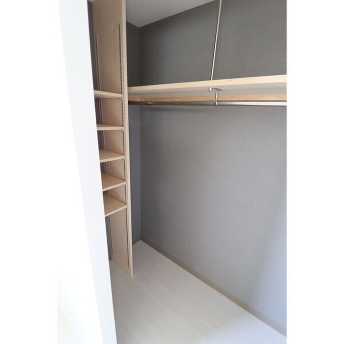 物件内観写真13　(収納)