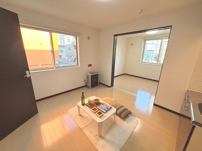 物件内観写真4　(居室)