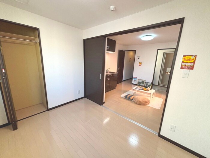 物件内観写真8　(居室)