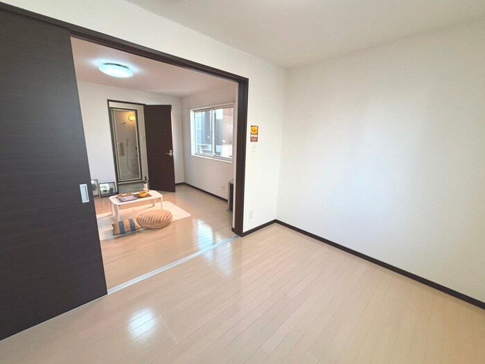 物件内観写真9　(居室)