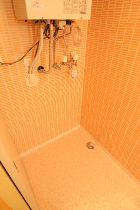 物件内観写真13　(洗濯機置場)