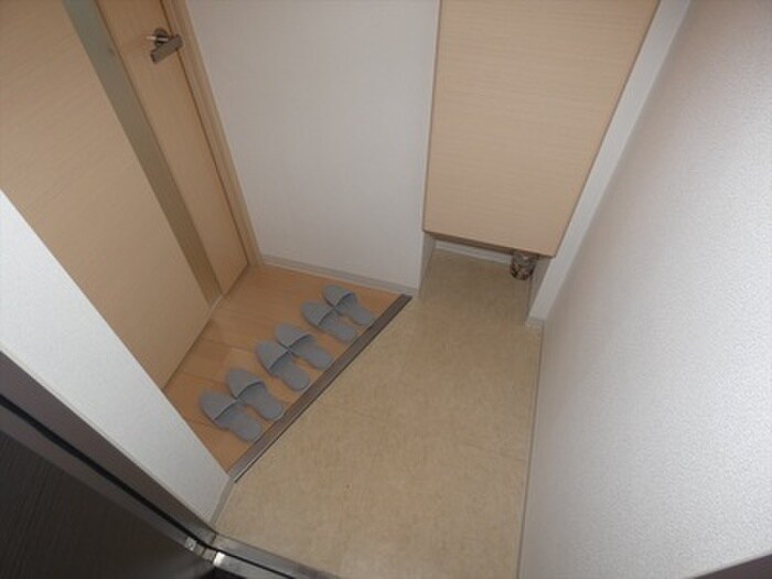 物件内観写真17　(玄関)