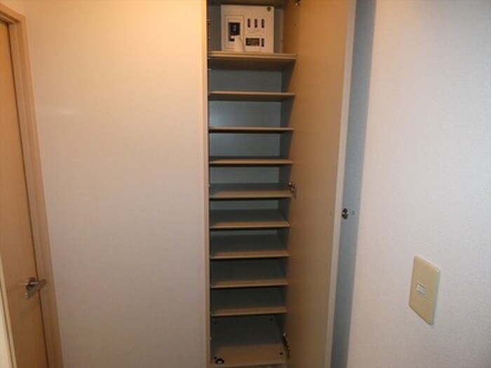 物件内観写真18　(靴箱)