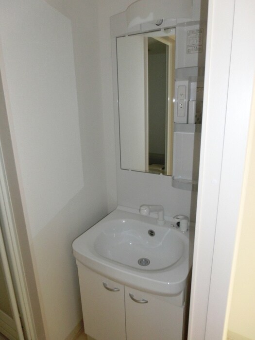 物件内観写真8　(洗面)