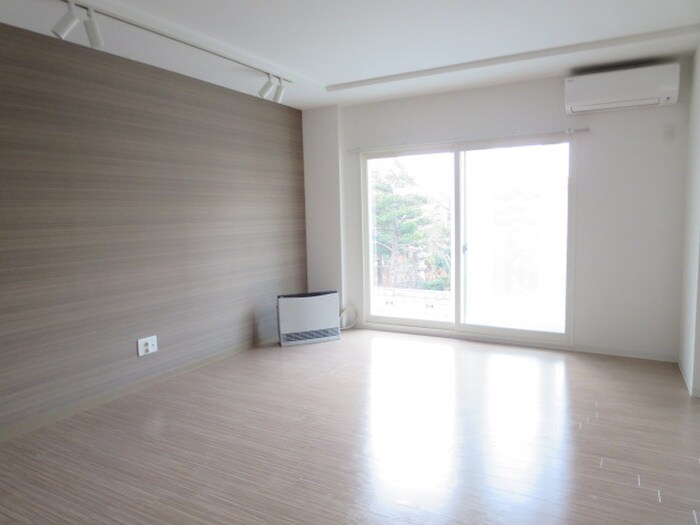 物件内観写真4　(居室)