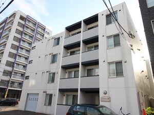 メ－プルコ－ト平岸外観写真