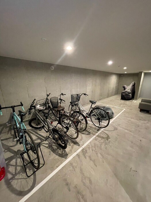 物件外観写真6　(駐輪場)