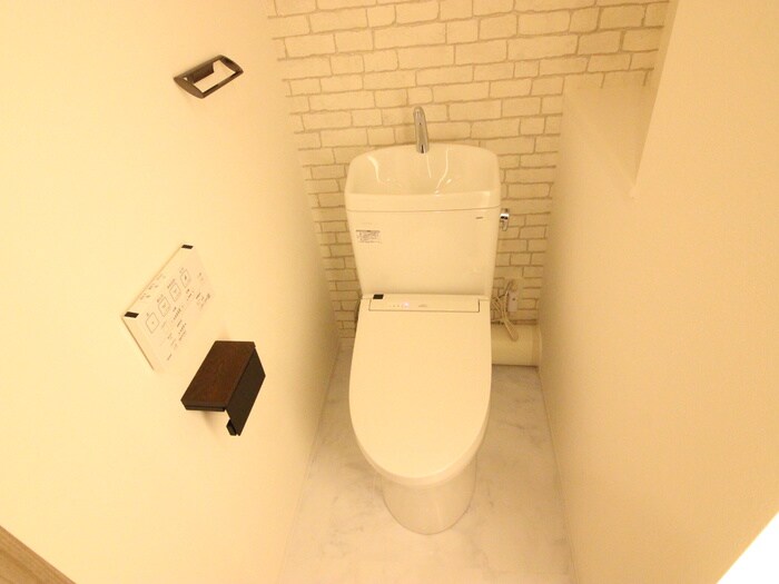 物件内観写真16　(トイレ)