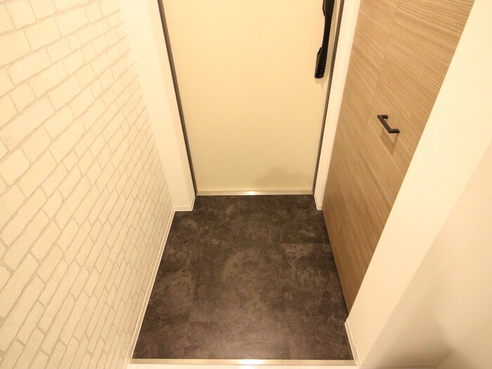 物件内観写真18　(玄関)
