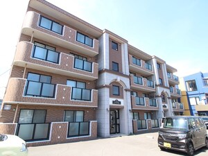 グランメ－ル　新川３－１外観写真