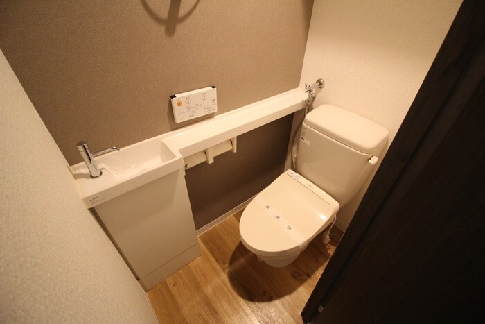 物件内観写真15　(トイレ)