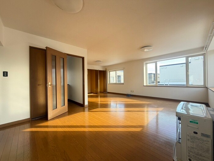 物件内観写真3　(居室)