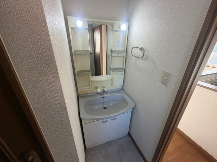 物件内観写真7　(洗面)