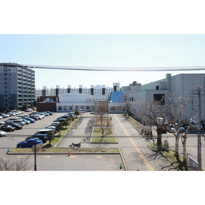 物件内観写真13　(室内からの展望)