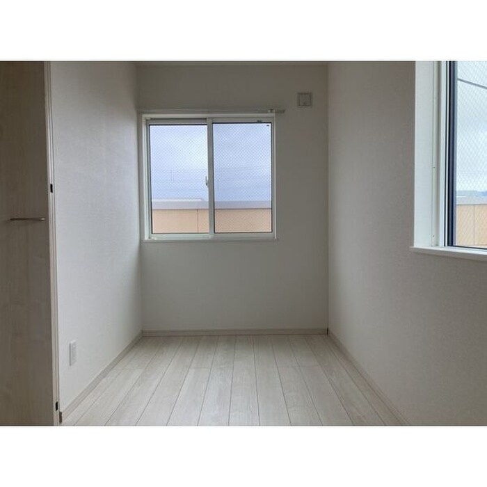 物件内観写真10　(居室)