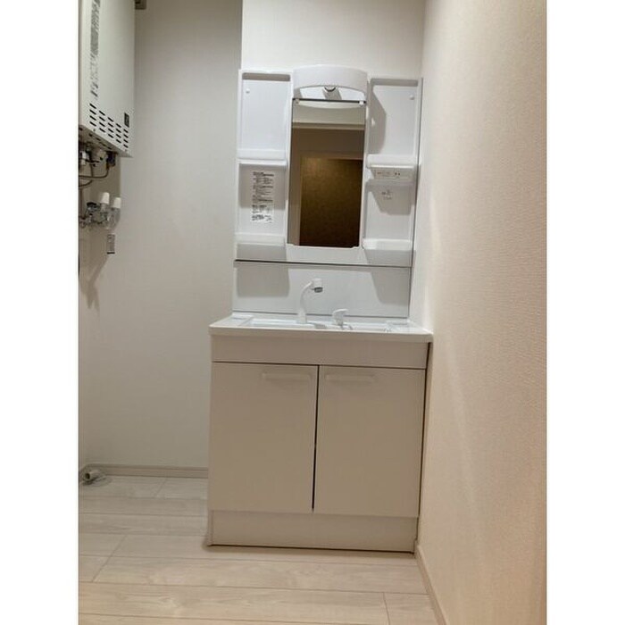 物件内観写真13　(洗面)