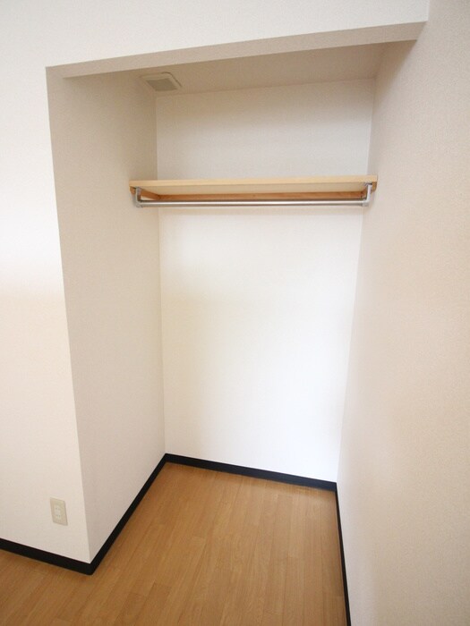 物件内観写真15　(収納)